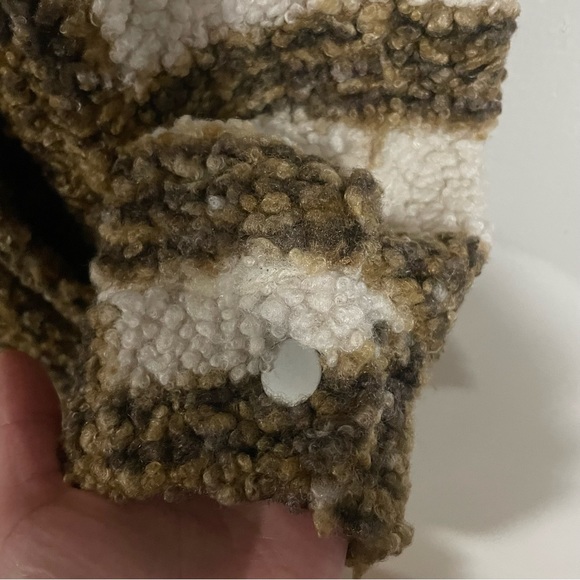 Soft loose fit checkered pattern jacket - Picture 6 of 10